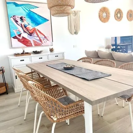 Stunning Three Bedroom Townhouse With Great Views! Apartment Estepona