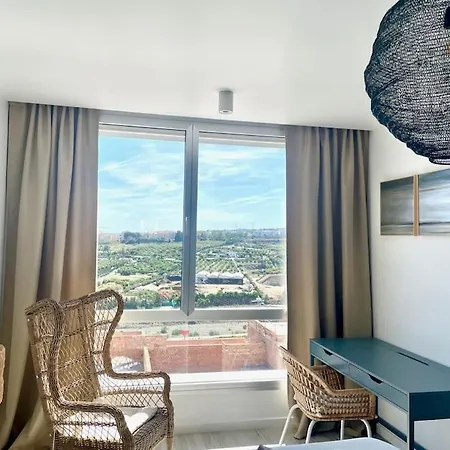 Stunning Three Bedroom Townhouse With Great Views! Apartment *