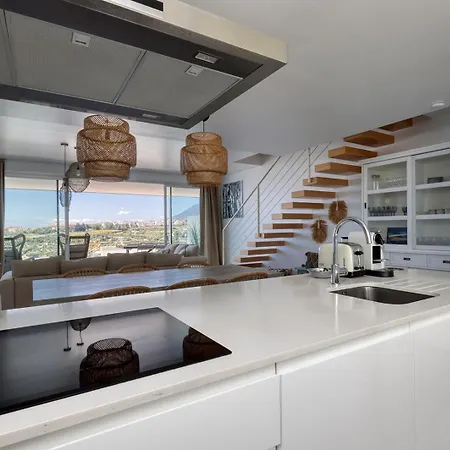 Stunning Three Bedroom Townhouse With Great Views! Estepona