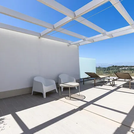 Apartment Stunning Three Bedroom Townhouse With Great Views! Estepona